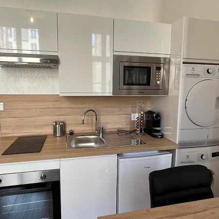 Paon, Coquet Appt Avec Parking A Caen Apartment Luaran gambar