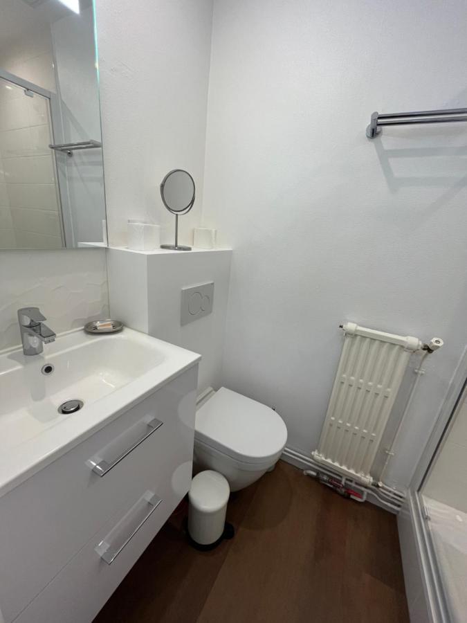 Paon, Coquet Appt Avec Parking A Caen Apartment Luaran gambar